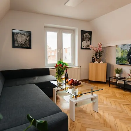 Apartment Maya's Flats & 23 Attic - Ogarna Old Town