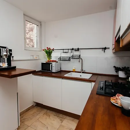 Apartment Maya's Flats & 23 Attic - Ogarna Old Town *