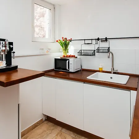 Maya's Flats & 23 Attic - Ogarna Old Town Apartment Gdansk